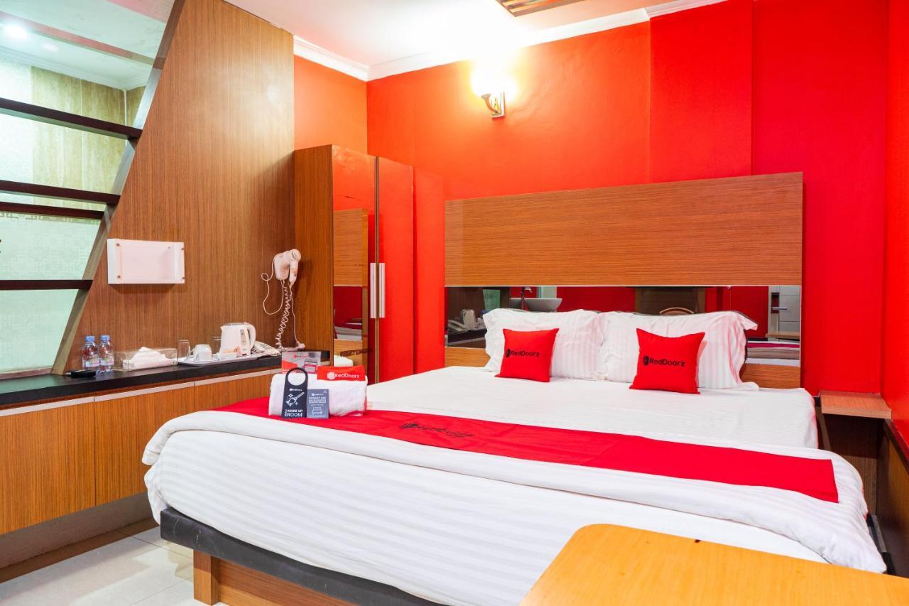 Reddoorz Plus Near Chadstone Mall Бекасі Екстер'єр фото