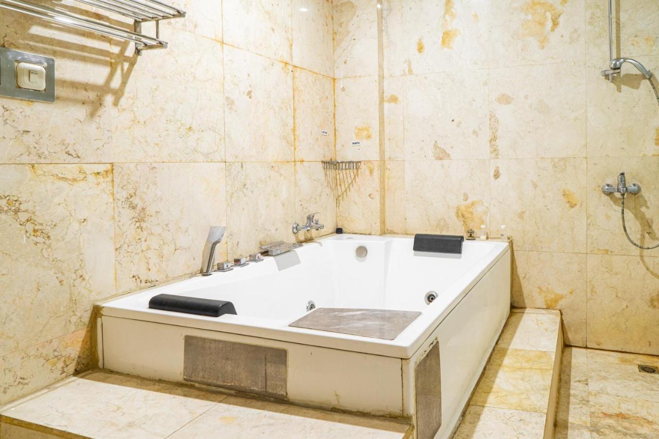 Reddoorz Plus Near Chadstone Mall Бекасі Екстер'єр фото